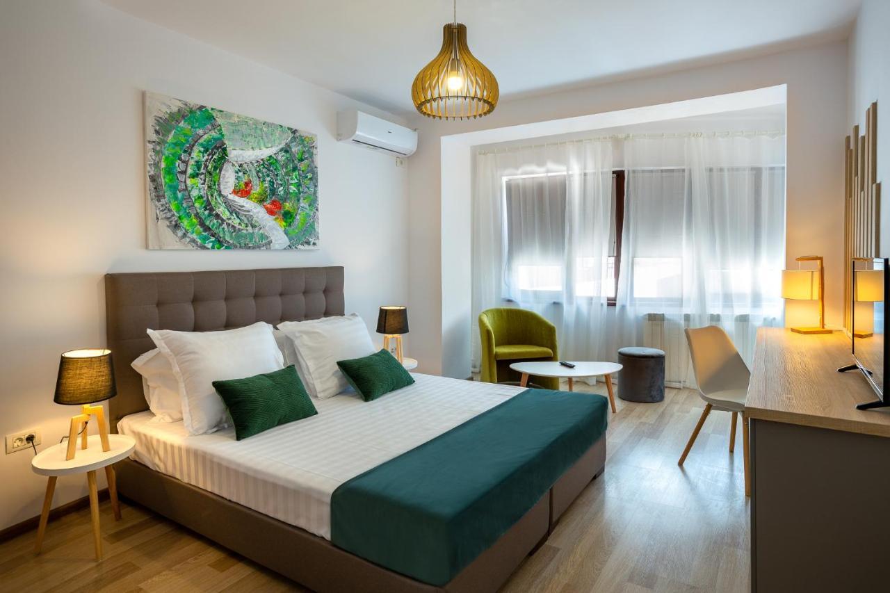 Lagom Hotel Bukares Bagian luar foto