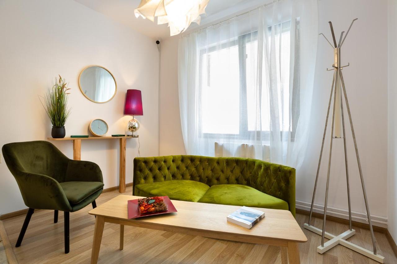Lagom Hotel Bukares Bagian luar foto