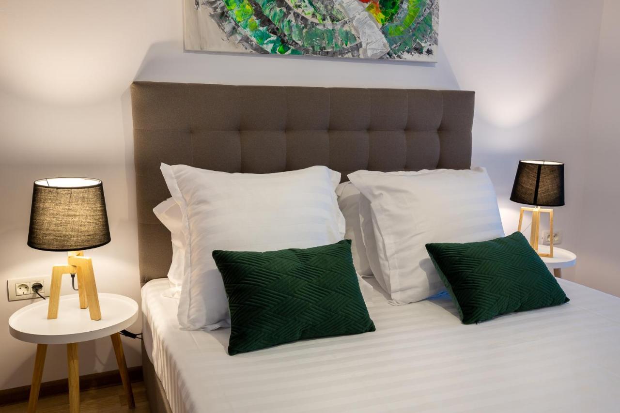 Lagom Hotel Bukares Bagian luar foto
