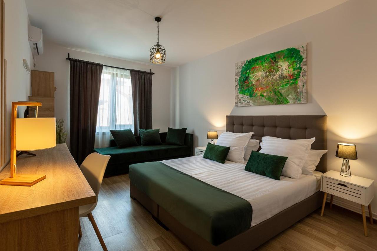 Lagom Hotel Bukares Bagian luar foto