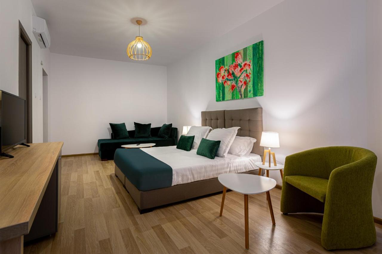 Lagom Hotel Bukares Bagian luar foto