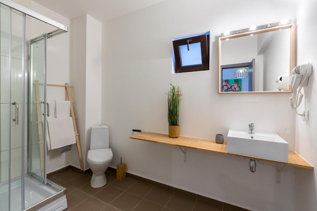 Lagom Hotel Bukares Bagian luar foto