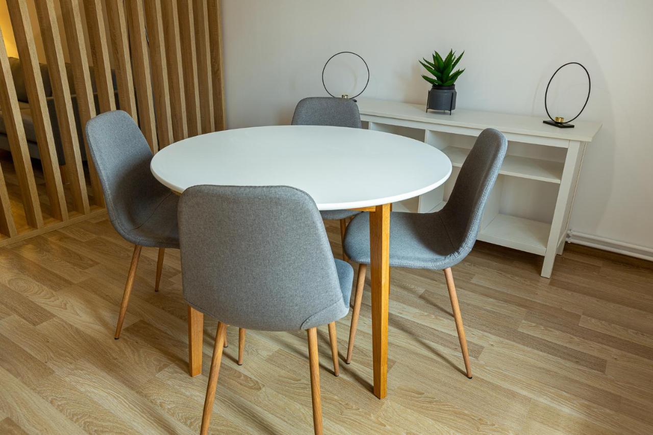 Lagom Hotel Bukares Bagian luar foto