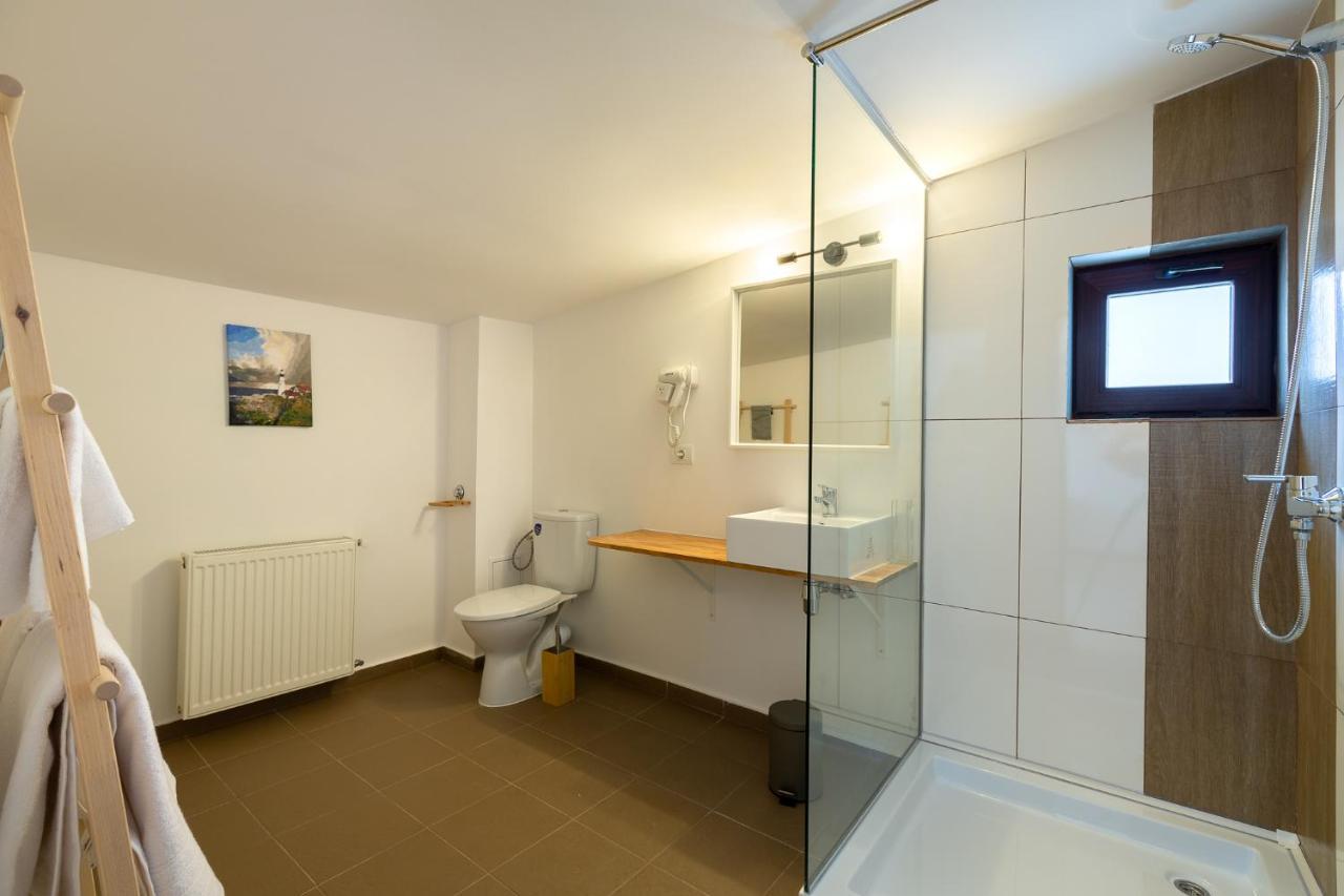 Lagom Hotel Bukares Bagian luar foto