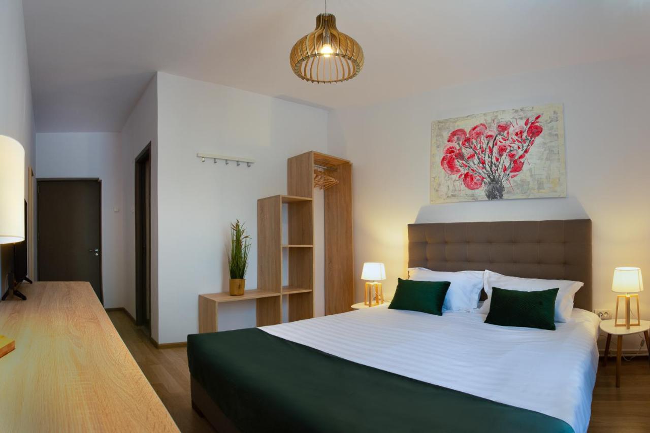 Lagom Hotel Bukares Bagian luar foto